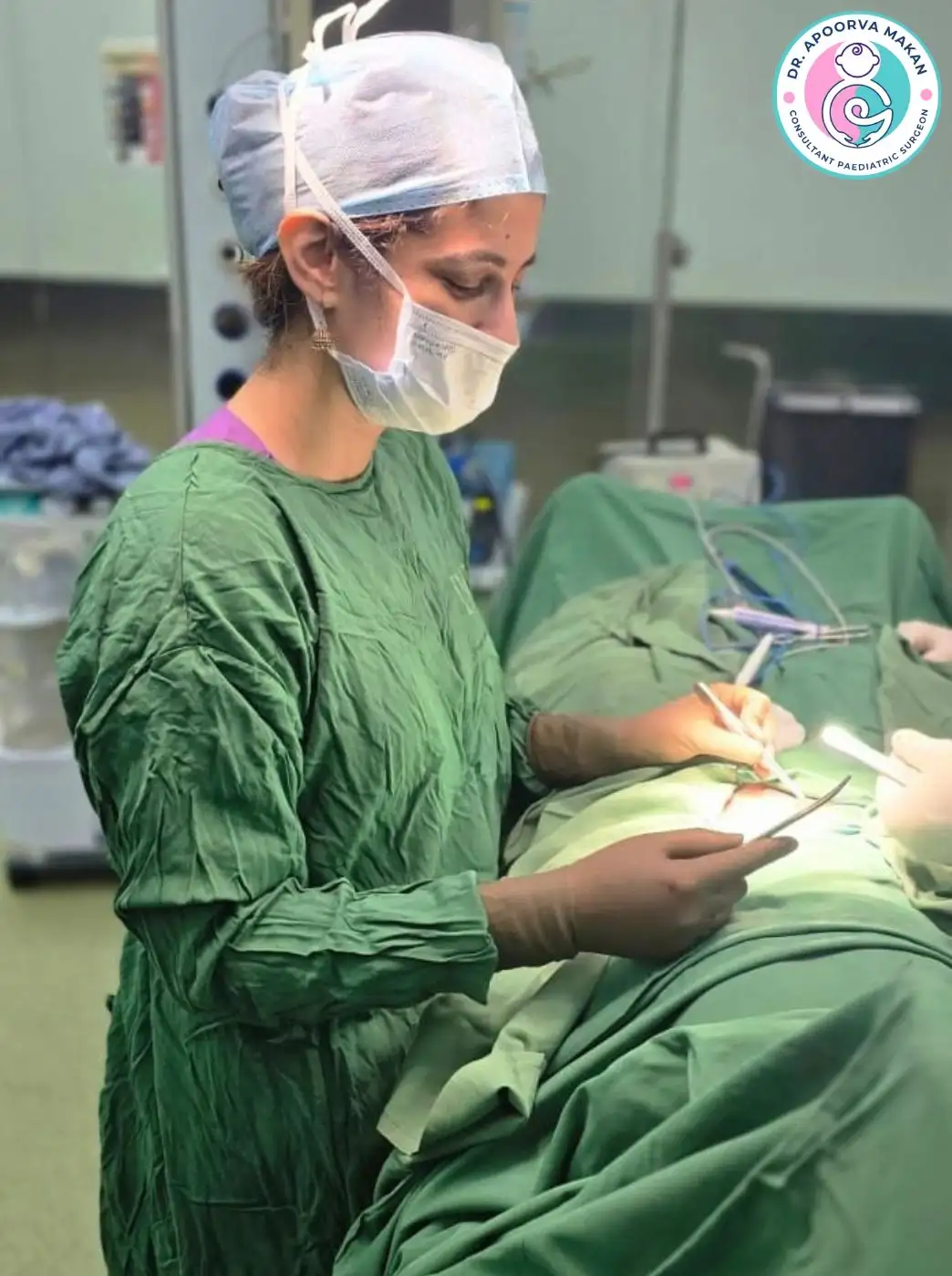 Dr. Apoorva Makan doing Urology surgery for child in Pune, India.