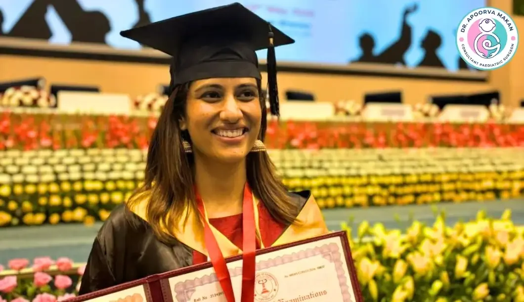 Best Pediatric Surgeon in India - Dr. Apoorva Makan wearing Gold Medal at Convocation Ceremony in Delhi, India.